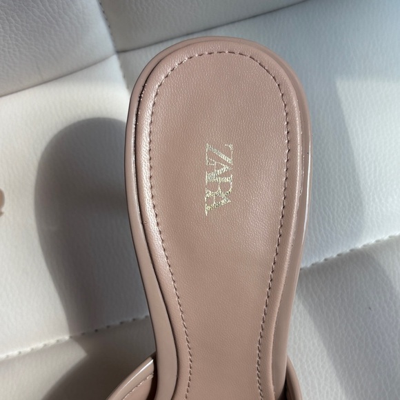 Zara Women's Nude Pointed-Toe Mules - Picture 2 of 15